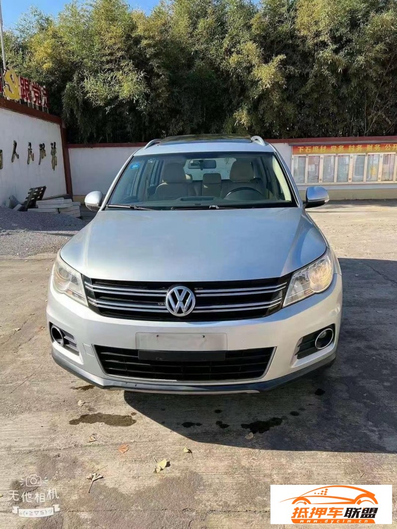  10年大眾途觀轎車 