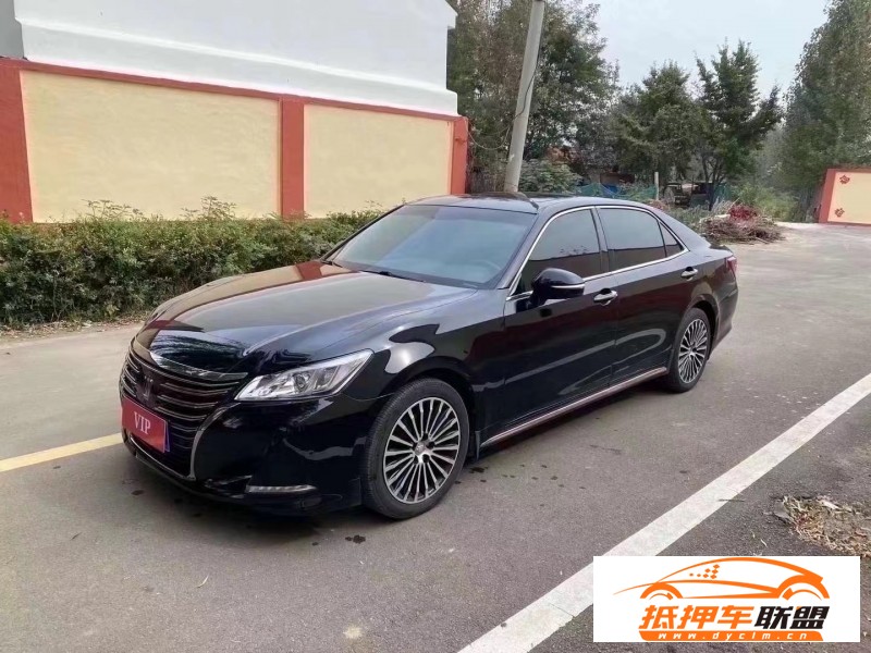  19年豐田皇冠轎車 