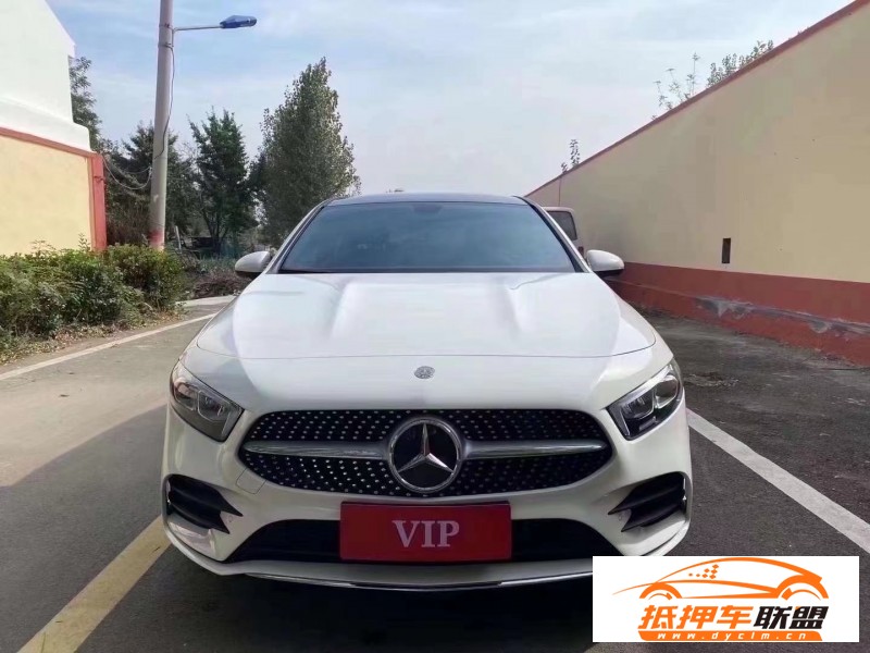  22年奔馳A轎車 