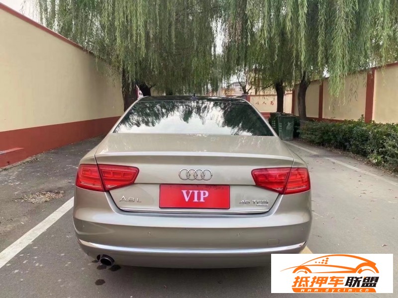  12年奧迪A8L轎車 