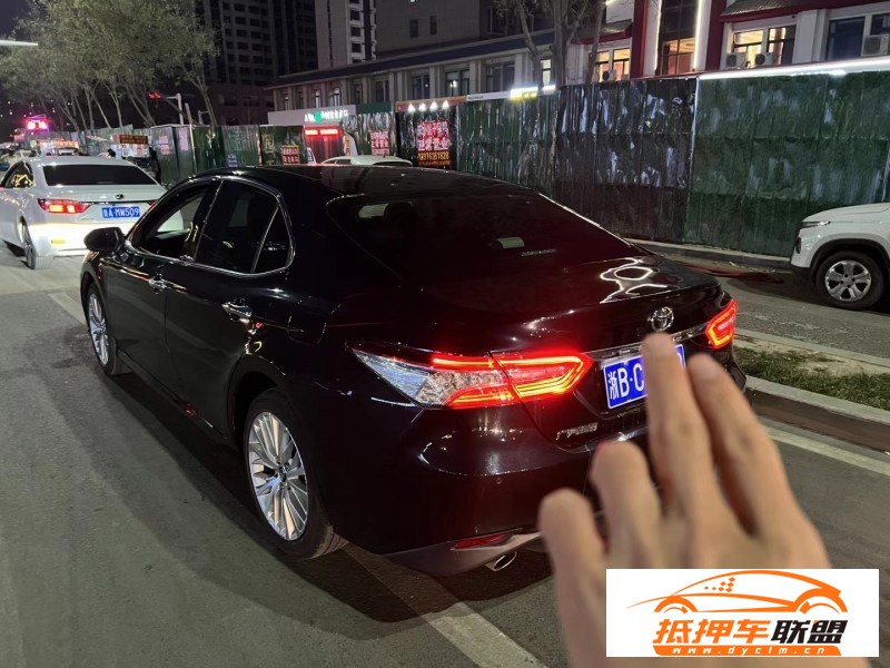  21年豐田凱美瑞轎車 