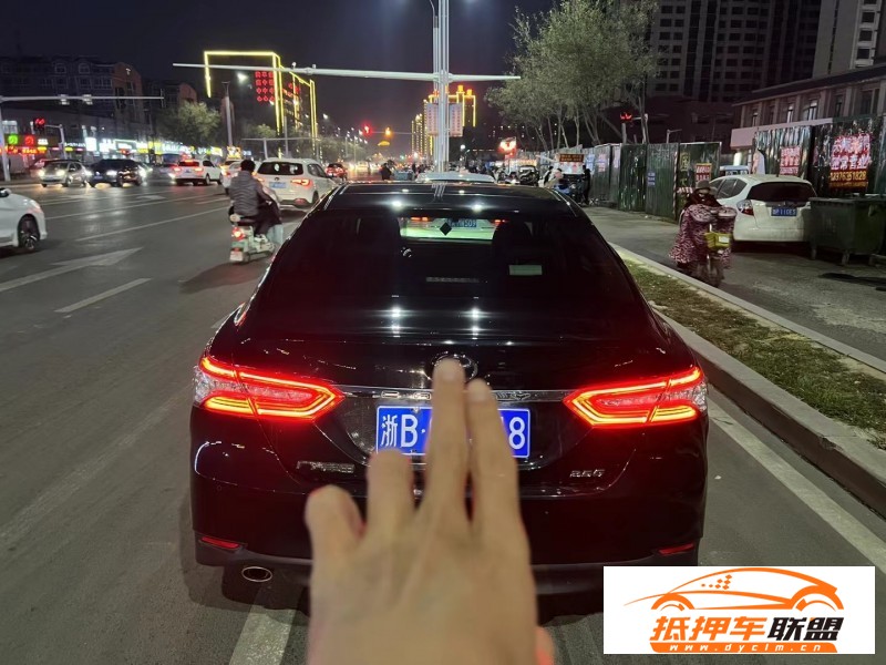  21年豐田凱美瑞轎車 