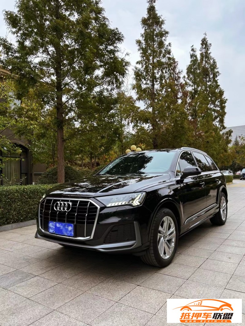 22年奧迪Q7轎車 