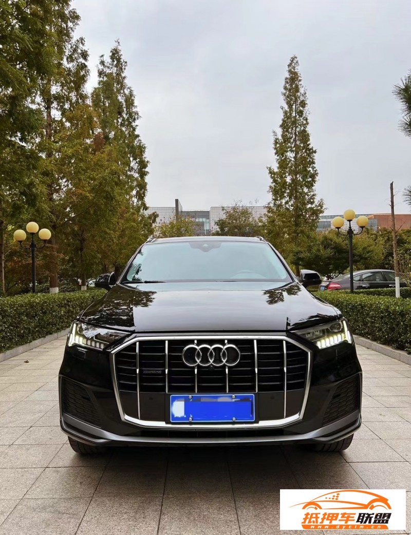  22年奧迪Q7轎車 