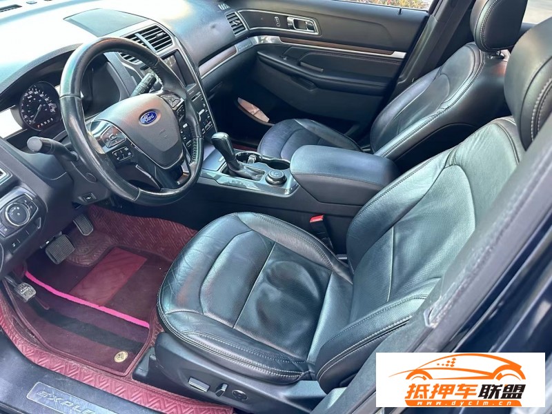  18年福特探險者轎車 
