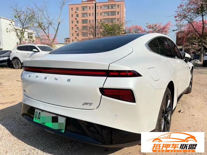  21年小鵬汽車P7轎車 