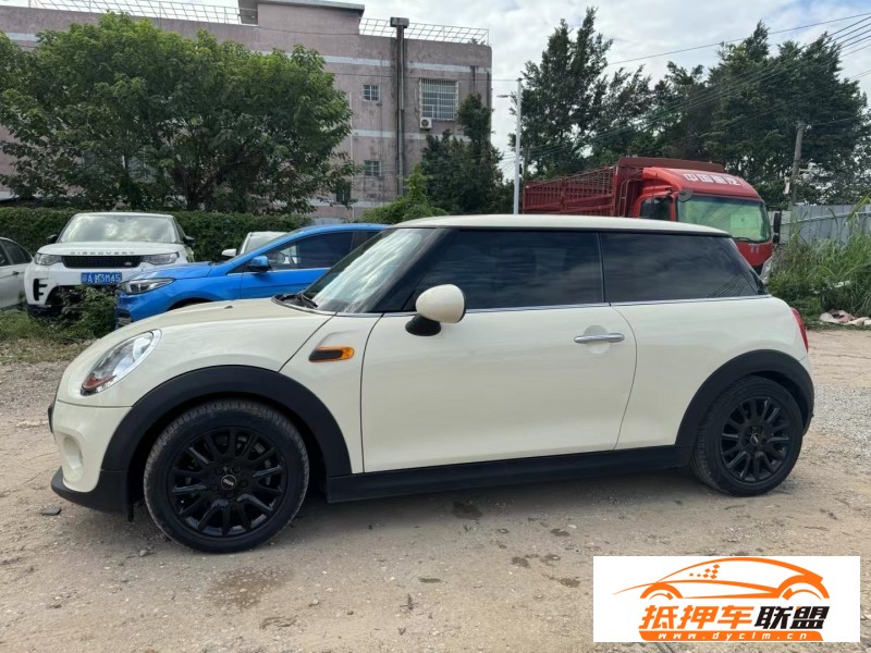  17年寶馬MINI轎車 