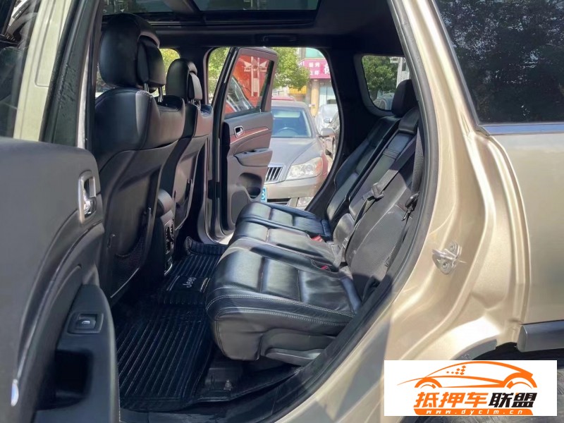  16年Jeep大切諾基SUV 