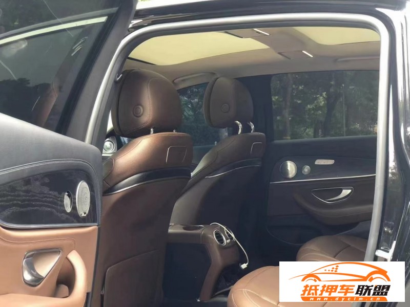  18年奔馳E轎車 