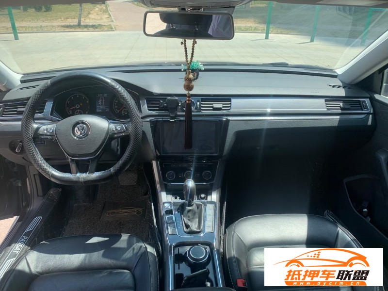  17年大眾帕薩特轎車 
