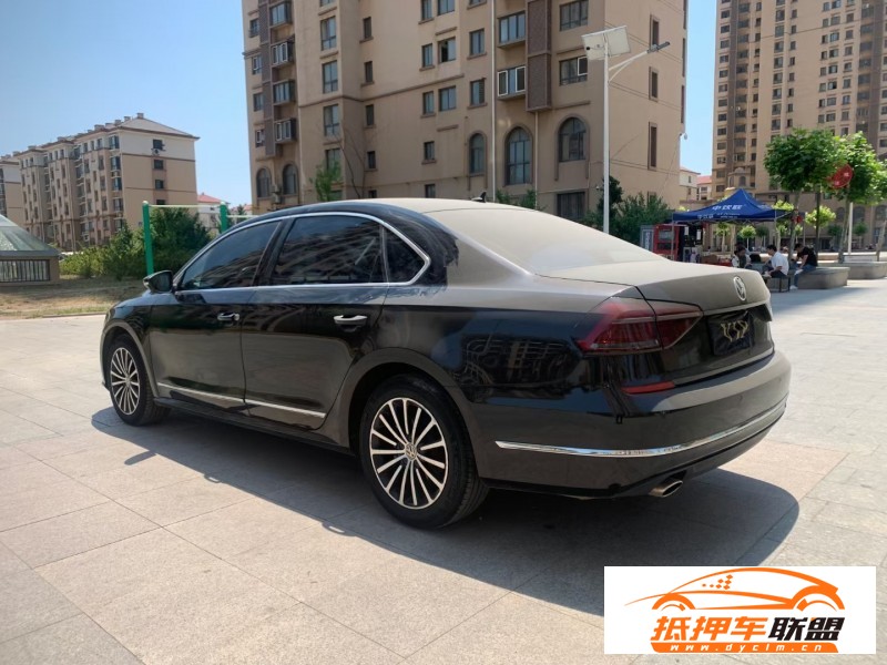  17年大眾帕薩特轎車 