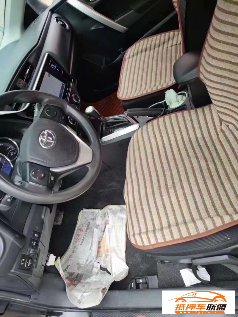 19年豐田雷凌轎車 