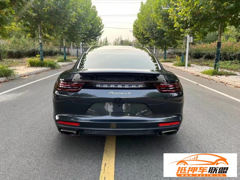  19年保時捷帕納梅拉轎車 