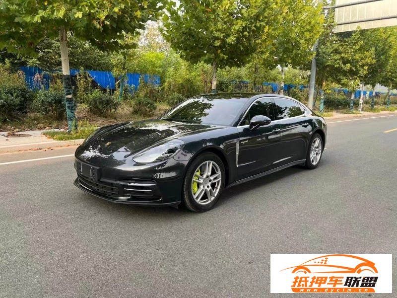  19年保時捷帕納梅拉轎車 