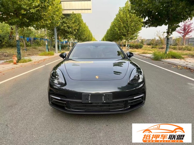  19年保時捷帕納梅拉轎車 