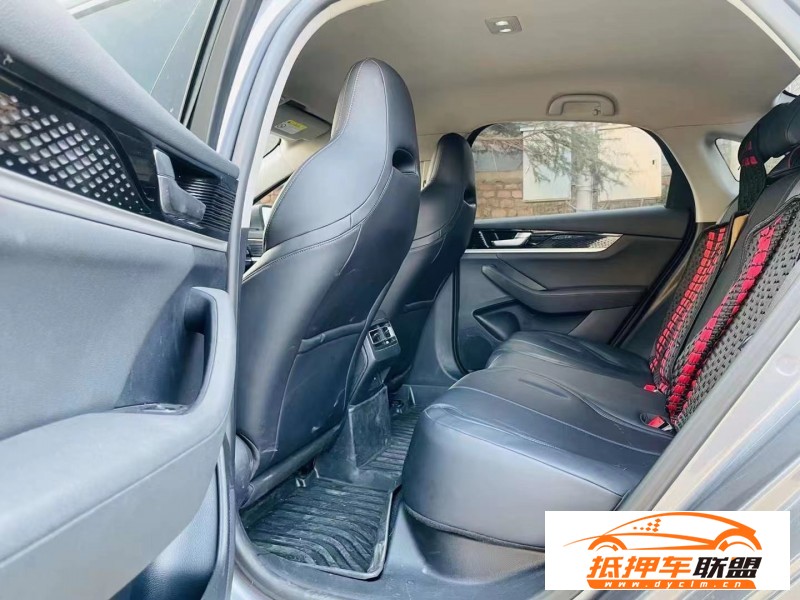  23年比亞迪秦轎車 