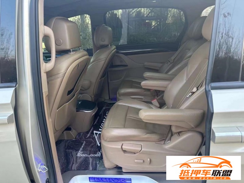  18年別克GL8轎車 