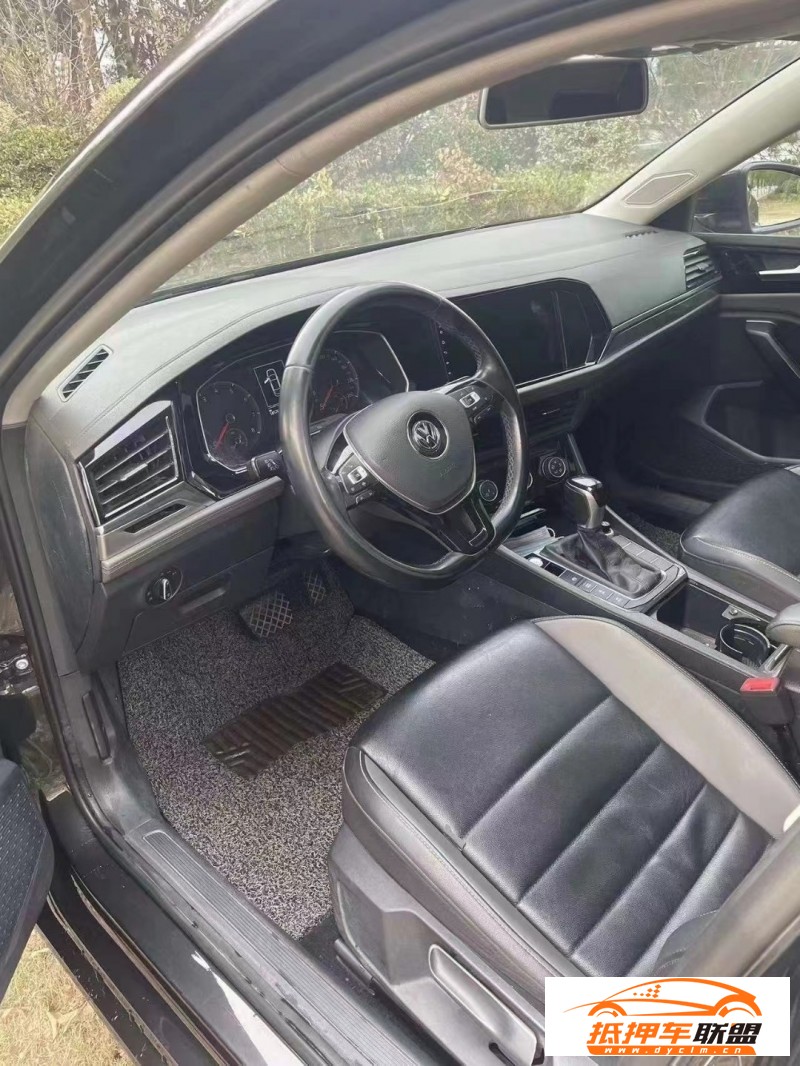  20年大眾速騰轎車 