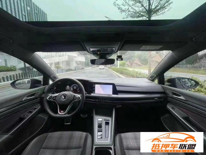  22年大眾高爾夫轎車 