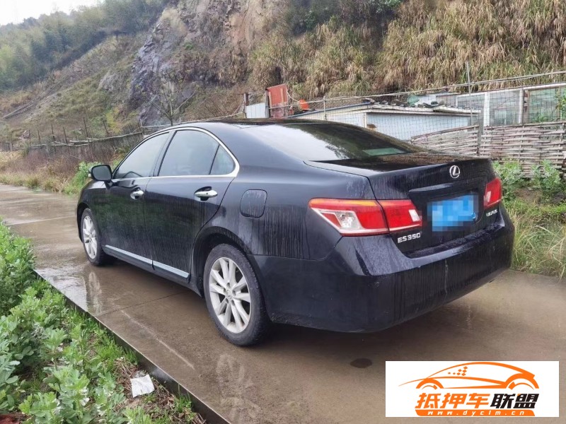  11年雷克薩斯ES轎車 