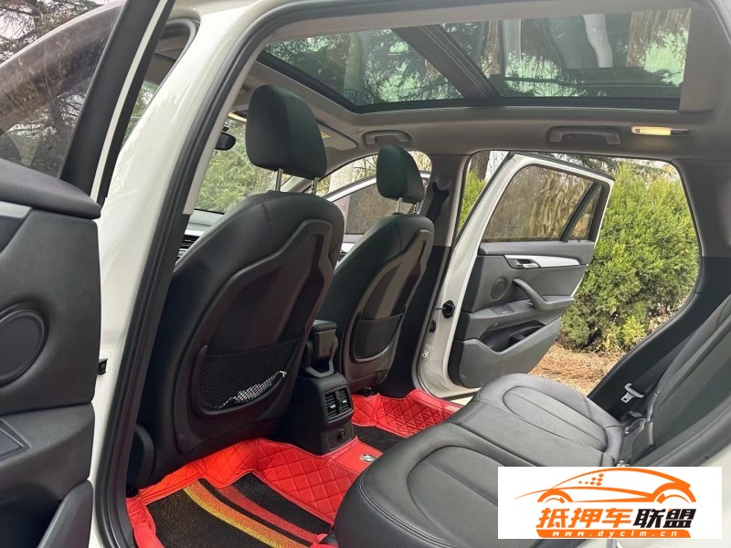  17年寶馬X1轎車(chē) 