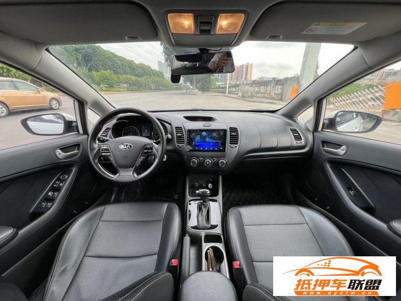  19年起亞K3轎車(chē) 