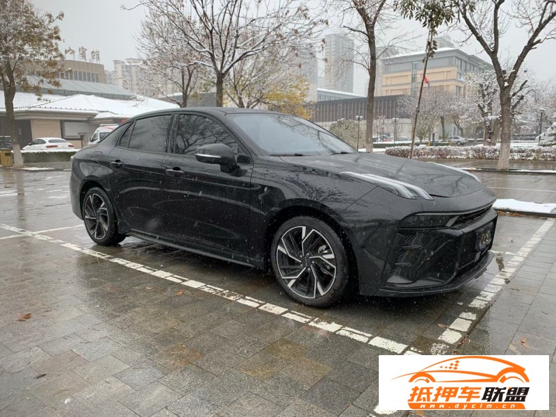  23年領(lǐng)克03轎車 