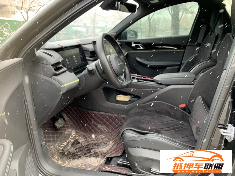  23年領(lǐng)克03轎車 