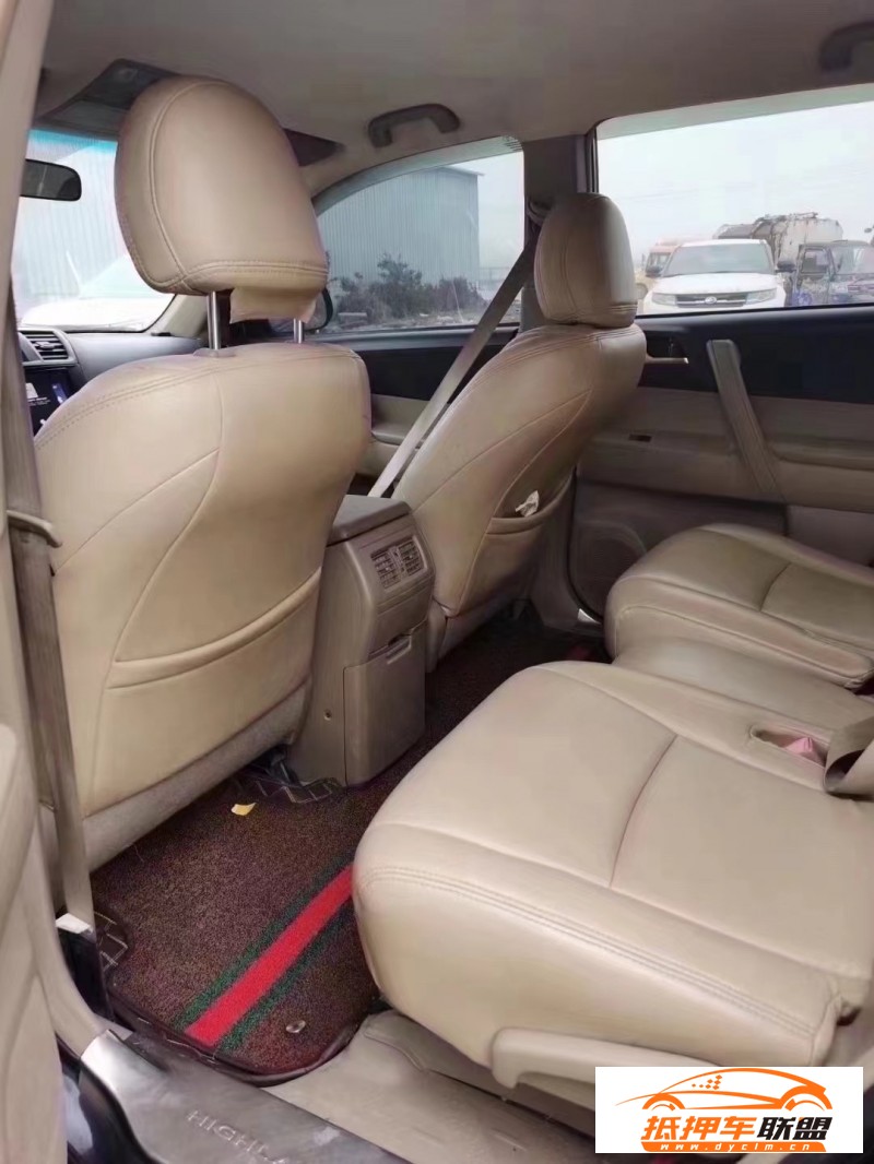  10年豐田漢蘭達轎車 