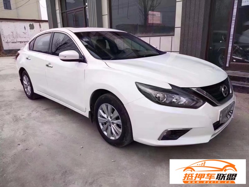  17年日產(chǎn)天籟轎車 
