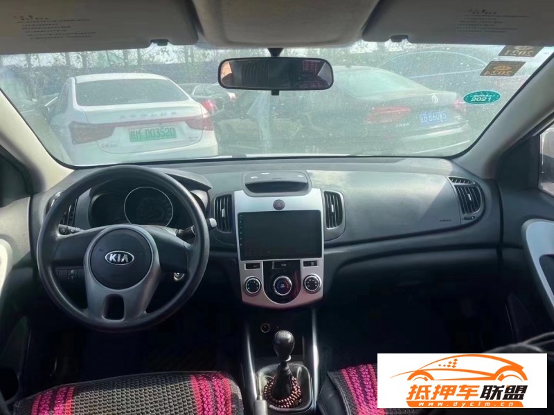  14年起亞福瑞迪轎車 