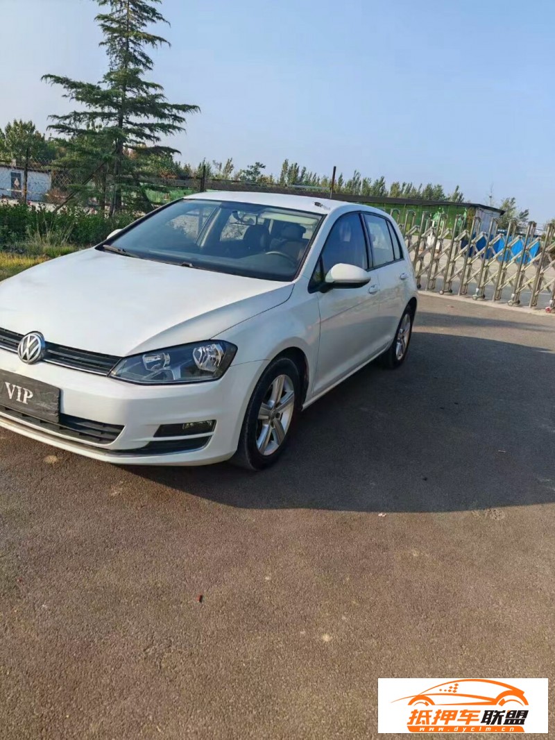  16年大眾高爾夫轎車 