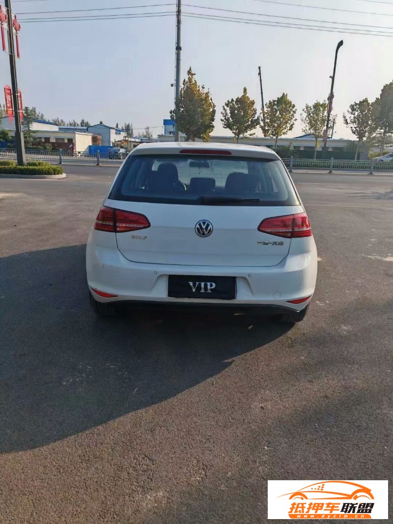  16年大眾高爾夫轎車 