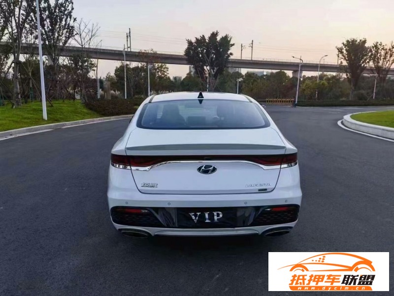  20年現(xiàn)代菲斯塔轎車 