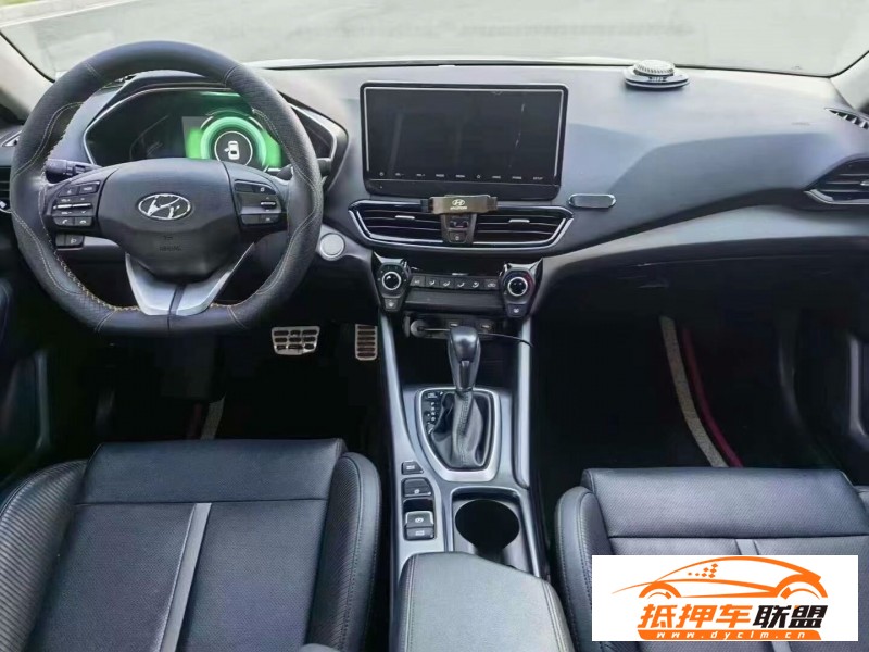  20年現(xiàn)代菲斯塔轎車 