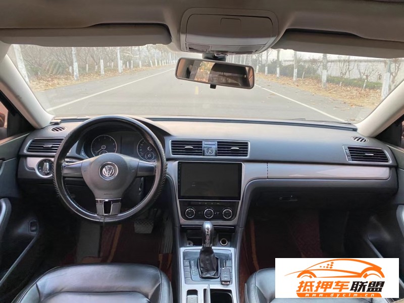  12年大眾帕薩特轎車 