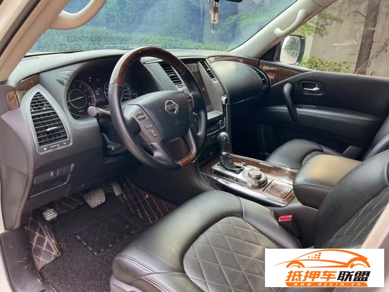  18年日產(chǎn)途樂轎車 