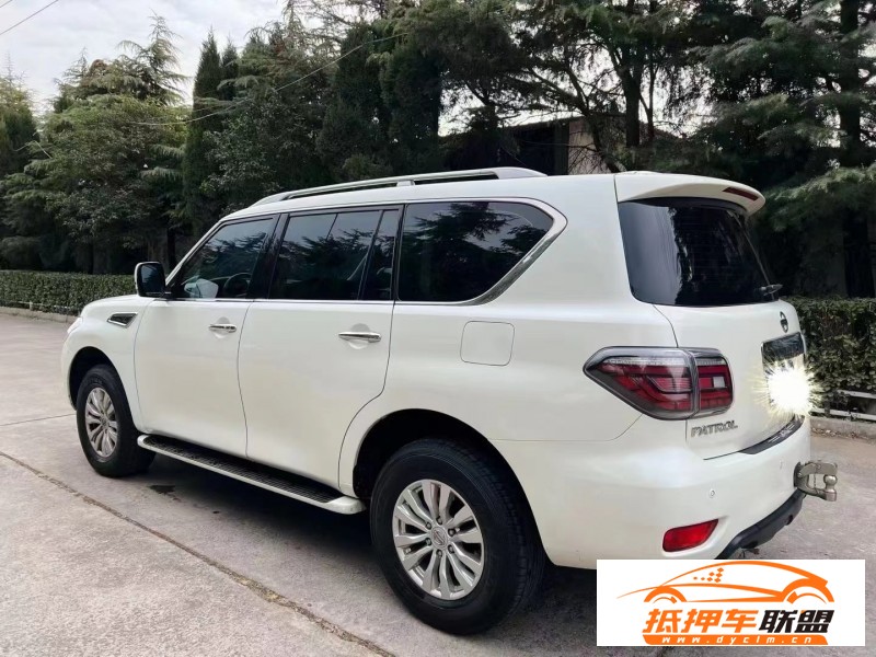  18年日產(chǎn)途樂轎車 
