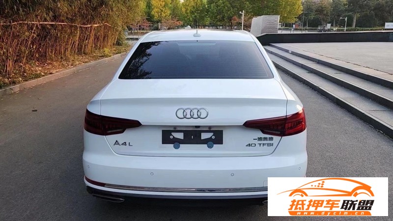  19年奧迪A4L轎車 