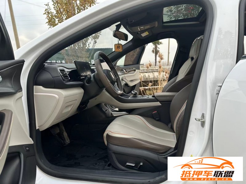  23年比亞迪秦轎車 