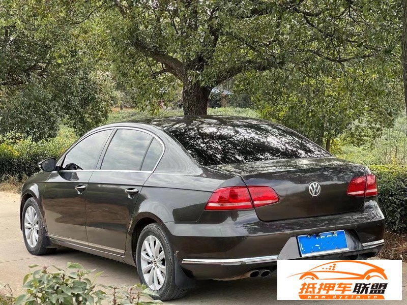  15年大眾邁騰轎車 