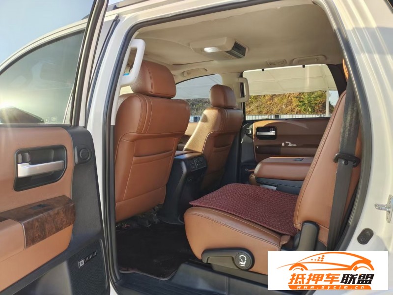 10年豐田紅杉SUV 