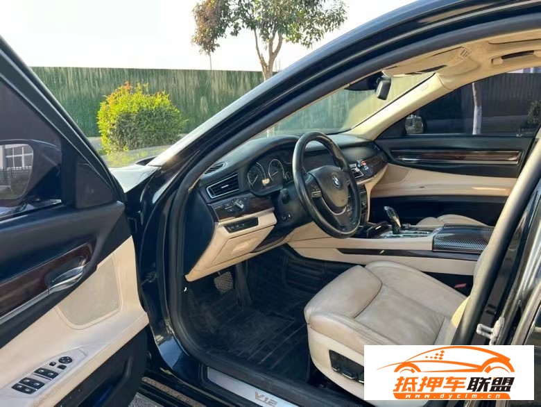  11年寶馬7系轎車 