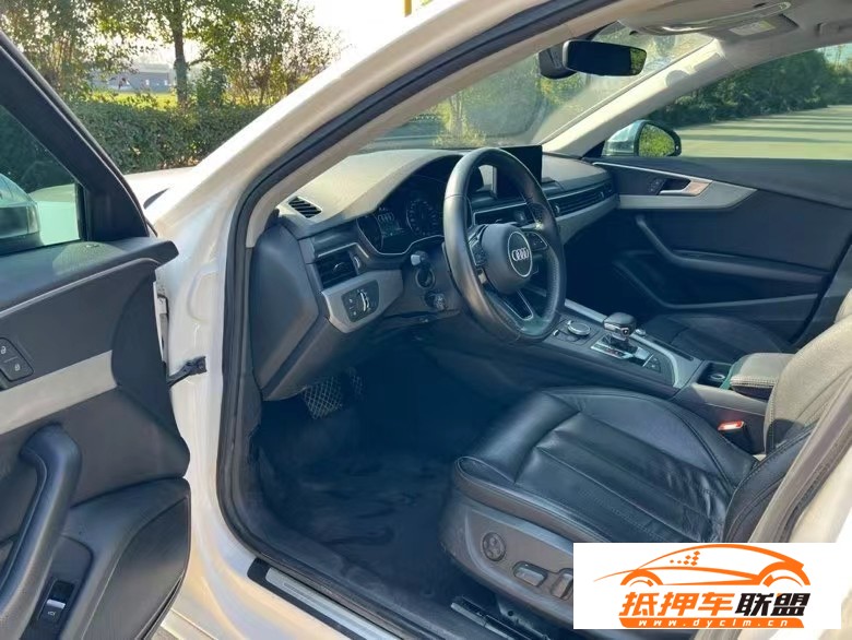  17年奧迪A4L轎車 