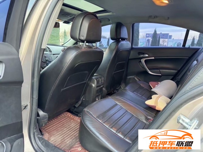  10年別克君威轎車 