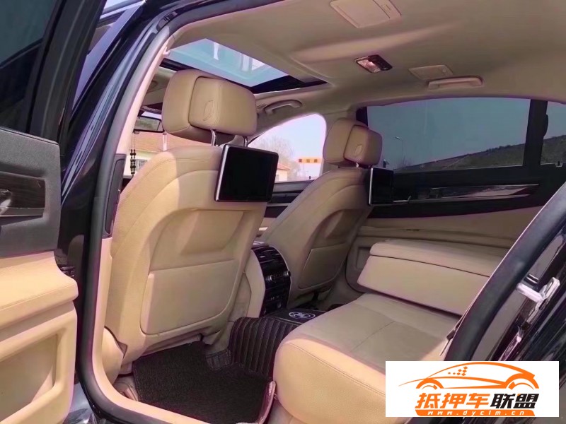  14年寶馬7系轎車 