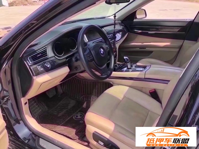  14年寶馬7系轎車 