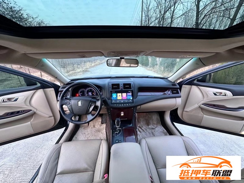  12年豐田皇冠轎車 