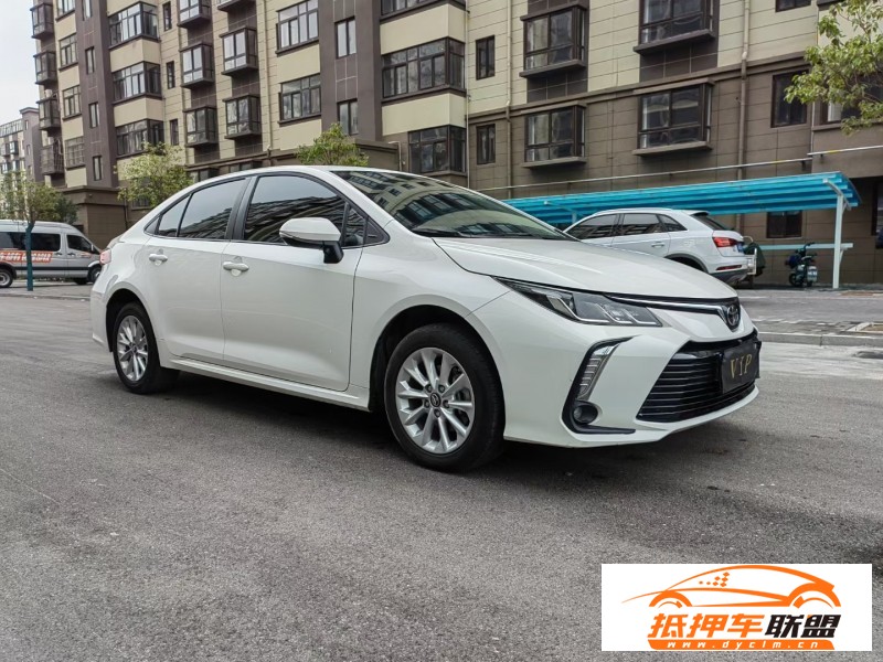  22年豐田卡羅拉轎車 