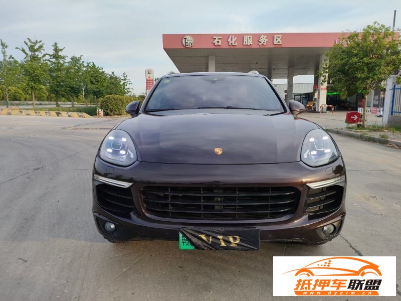  17年保時(shí)捷卡宴轎車(chē) 